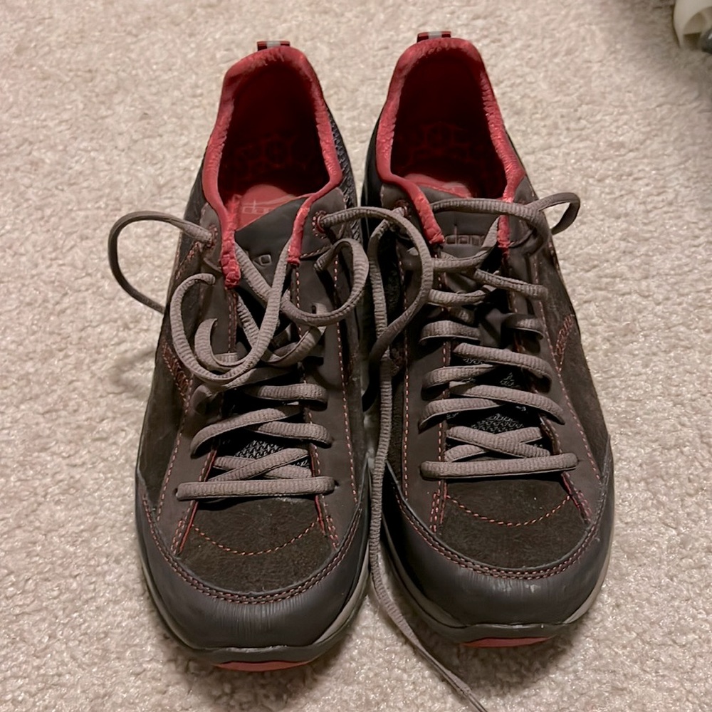 Dansko women’s shoes size 40